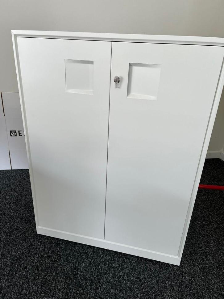 Wit kastje, Huis en Inrichting, Kasten | Ladekasten, Zo goed als nieuw, 100 tot 150 cm, 50 tot 100 cm, 25 tot 50 cm, Metaal, 1 of 2 laden