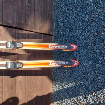 Skis beschikbaar voor biedingen