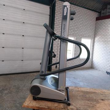 Technogym spazio forma  opklapbare loopband  beschikbaar voor biedingen