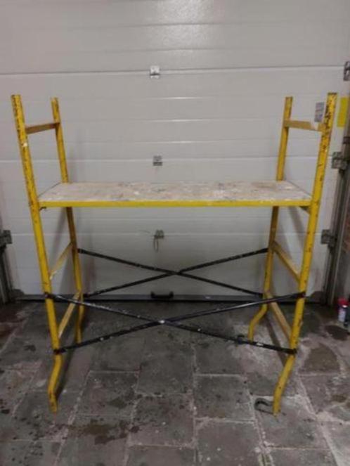 opvouwbare tuinstelling is geschikt voor binnen- en buitenge, Doe-het-zelf en Bouw, Ladders en Trappen, Zo goed als nieuw, Trap