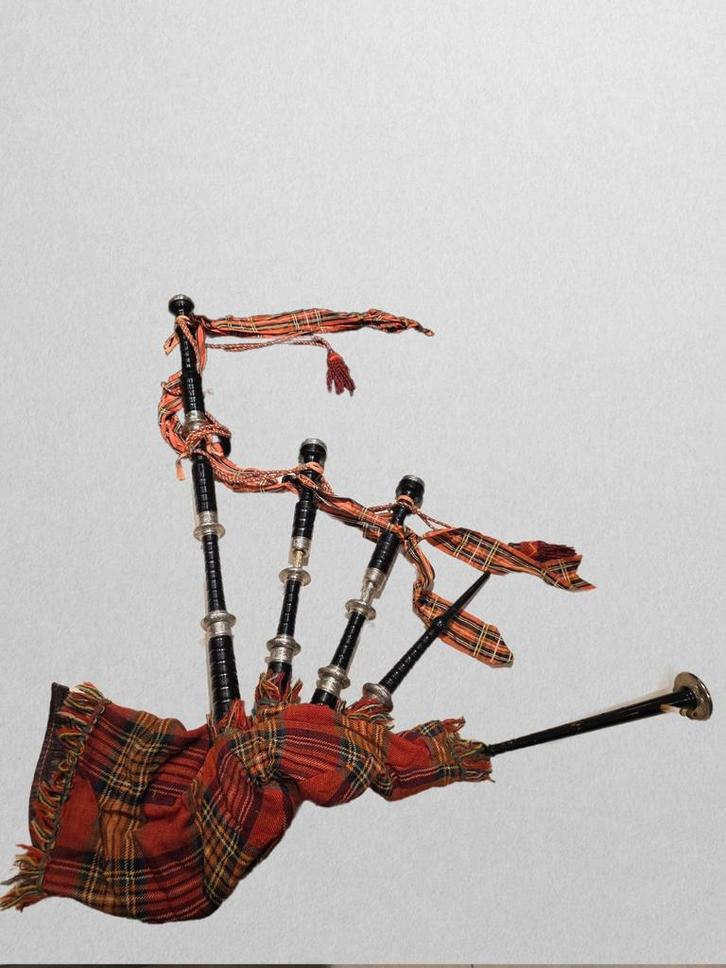Schotse doedelzak met gegraveerd beslag, Muziek en Instrumenten, Overige Muziek en Instrumenten, Ophalen