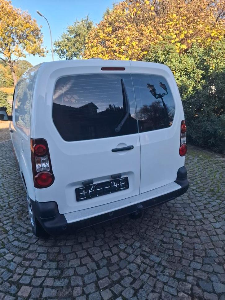 ️ ✅️CITROEN BERLINGO EURO 6 100PK NIEUW  EERSTE EIGENA️AR✅️, Auto's, Bestelwagens en Lichte vracht, Particulier, ABS, Adaptieve lichten