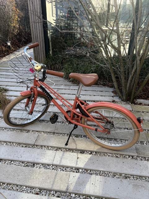 Veloretti junior kinderfiets zalmroze, Fietsen en Brommers, Fietsen | Meisjes, Gebruikt, 20 inch, Handrem, Ophalen