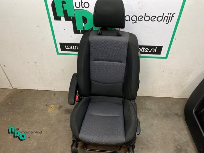 Siège gauche d'un Mazda 5 (5 05-), Autos : Pièces & Accessoires, Habitacle & Garnissage, Mazda, Utilisé, 3 mois de garantie, Enlèvement ou Envoi