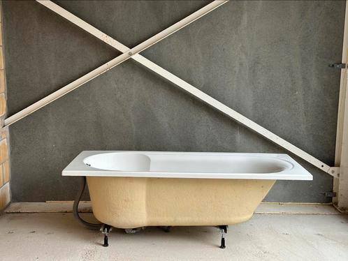 Ligbad | Ucosan, Doe-het-zelf en Bouw, Sanitair, Bad, Ophalen
