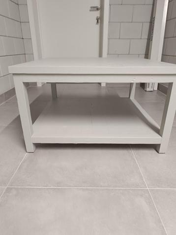 salon tafel beschikbaar voor biedingen