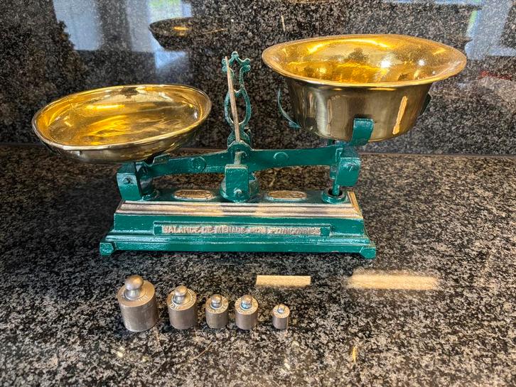 Antieken kruideniersweegschaal met koperen schalen, Antiek en Kunst, Antiek | Gereedschap en Instrumenten, Ophalen