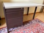 Bureau metaal met grendelsysteem, Ophalen, Gebruikt, Bureau