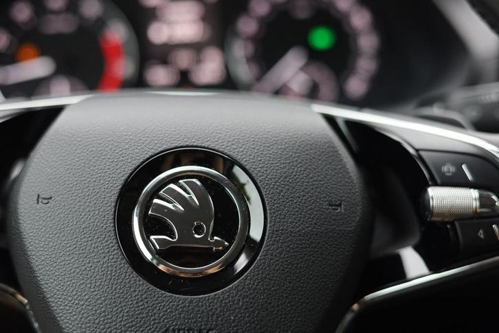 Skoda Octavia automaat weinig km’s en goed onderhouden, Auto's, Skoda, Particulier, Octavia, ABS, Achteruitrijcamera, Adaptieve lichten
