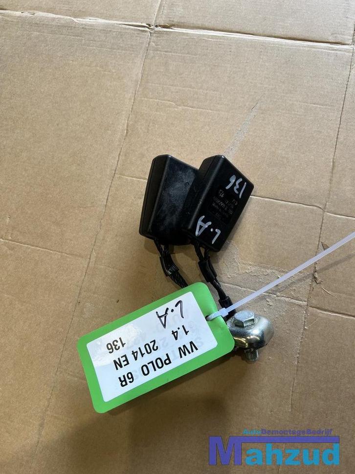 VW POLO 6R Gordel dubbel sluiting links achter 2009-2016, Auto-onderdelen, Interieur en Bekleding, Volkswagen, Gebruikt, Ophalen of Verzenden