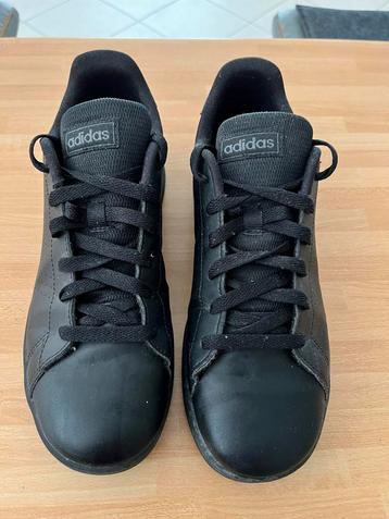 Sneakers als nieuw zwart Adidas 38 beschikbaar voor biedingen