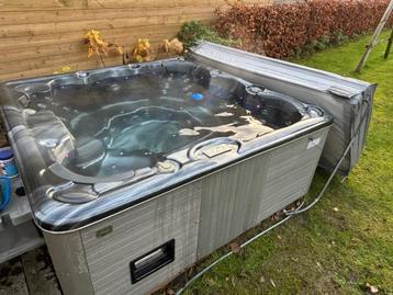 Jacuzzi  beschikbaar voor biedingen