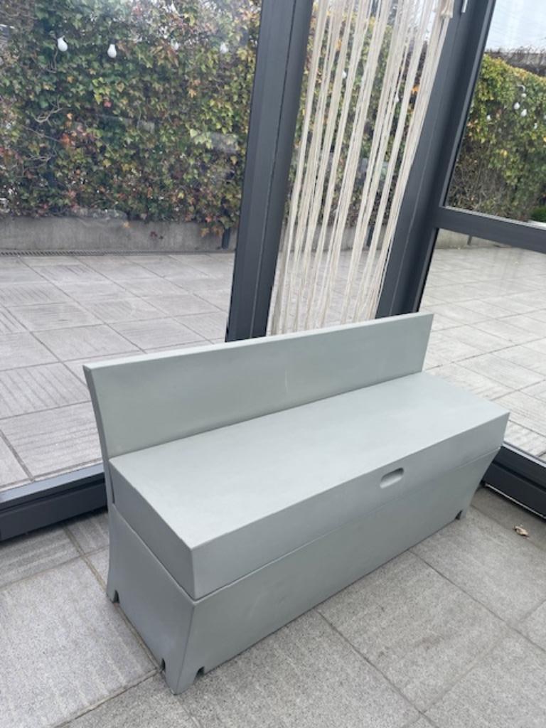 Bank/ zetel grijs Magis Design, Maison & Meubles, Canapés | Salons, Comme neuf, Banc droit, Trois personnes, Synthétique, Enlèvement ou Envoi