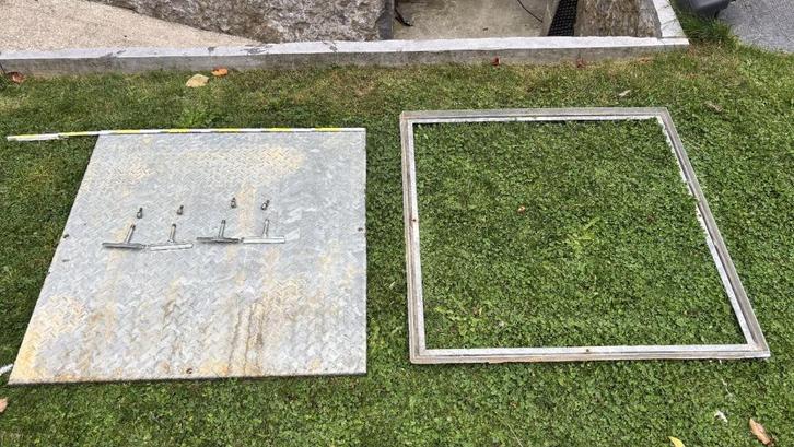 Taque chambre de visite (acier galvanisé), Doe-het-zelf en Bouw, Buizen en Afvoer, Gebruikt, Overige typen, Overige materialen
