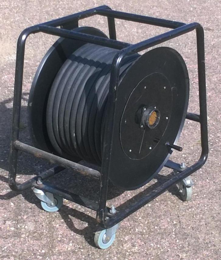 Multikabel 50 kanalen, 30 meter, Muziek en Instrumenten, Kabels en Stekkers, Gebruikt, Apparatuur, Ophalen