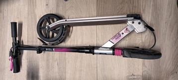 Step met grote wielen beschikbaar voor biedingen