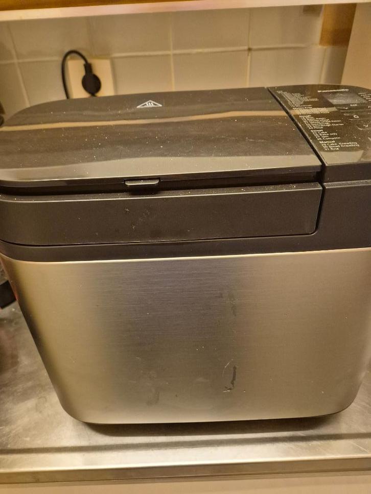 Alles voor de thuis brood bakker, Elektronische apparatuur, Broodbakmachines, Zo goed als nieuw, Met timer, 800 tot 1200 gram deeg