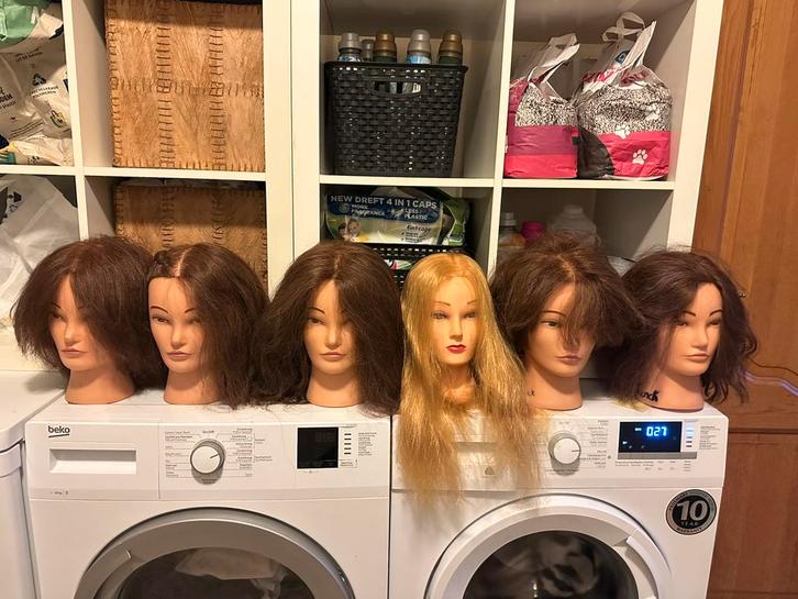 Oefenhoofden kapper, Hobby & Loisirs créatifs, Matériel scolaire, Comme neuf, Enlèvement