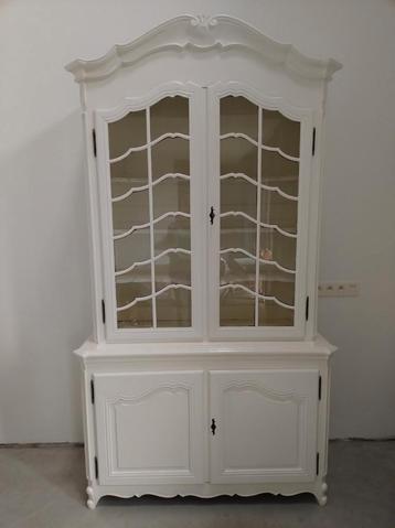 Unieke witte vitrinekast, Enlèvement, Utilisé