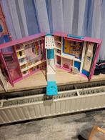 Barbie huis samen met klerenkast, Kinderen en Baby's, Zo goed als nieuw, Ophalen