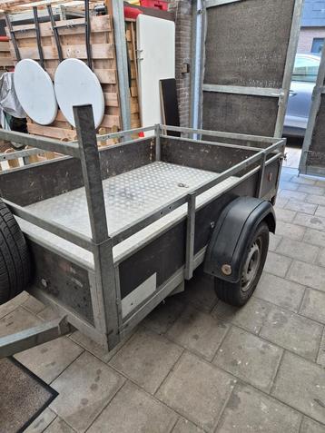 Aanhangwagen beschikbaar voor biedingen