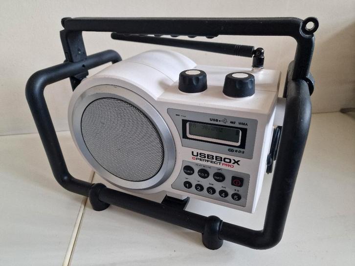Radio de chantier, boîtier USB PerfectPro, blanc, TV, Hi-fi & Vidéo, Radios, Comme neuf, Radio de chantier, Enlèvement ou Envoi