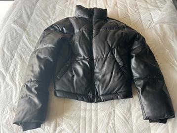 Zwarte wintervest Small beschikbaar voor biedingen