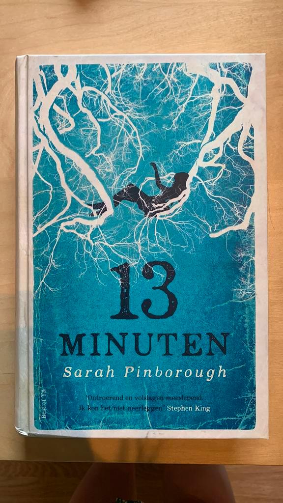 Sarah Pinborough - 13 minuten, Boeken, Kinderboeken | Jeugd | 13 jaar en ouder, Zo goed als nieuw, Fictie, Ophalen of Verzenden