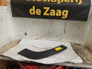 Wielrand achter van een Jeep Renegade beschikbaar voor biedingen