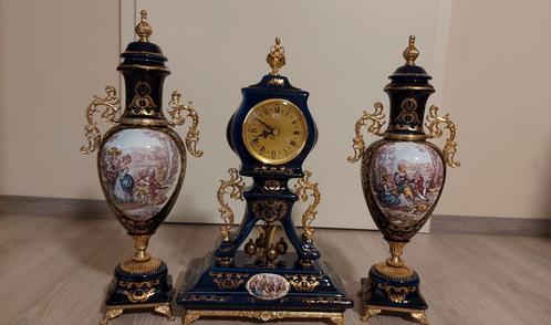 Klok met 2 mooie vazen 450 €, Antiek en Kunst, Antiek | Klokken, Ophalen