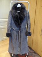 Veste en daim avec fourrure véritable. taille:42 Couleur: gr, Taille 42/44 (L), Enlèvement ou Envoi, Porté, Huis Parmentier