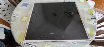 vitrokeramische kookplaat Bosch, Electroménager, Tables de cuisson, 4 zones de cuisson, Enlèvement, Utilisé, Encastré