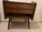 Retro kastje, Huis en Inrichting, Slaapkamer | Nachtkastjes, Ophalen, Gebruikt, Hout