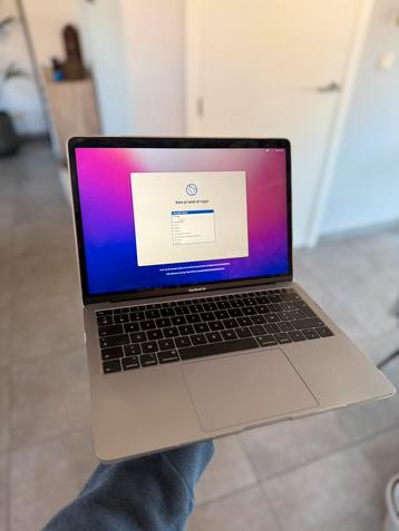 Macbook air 2019 13 inch beschikbaar voor biedingen