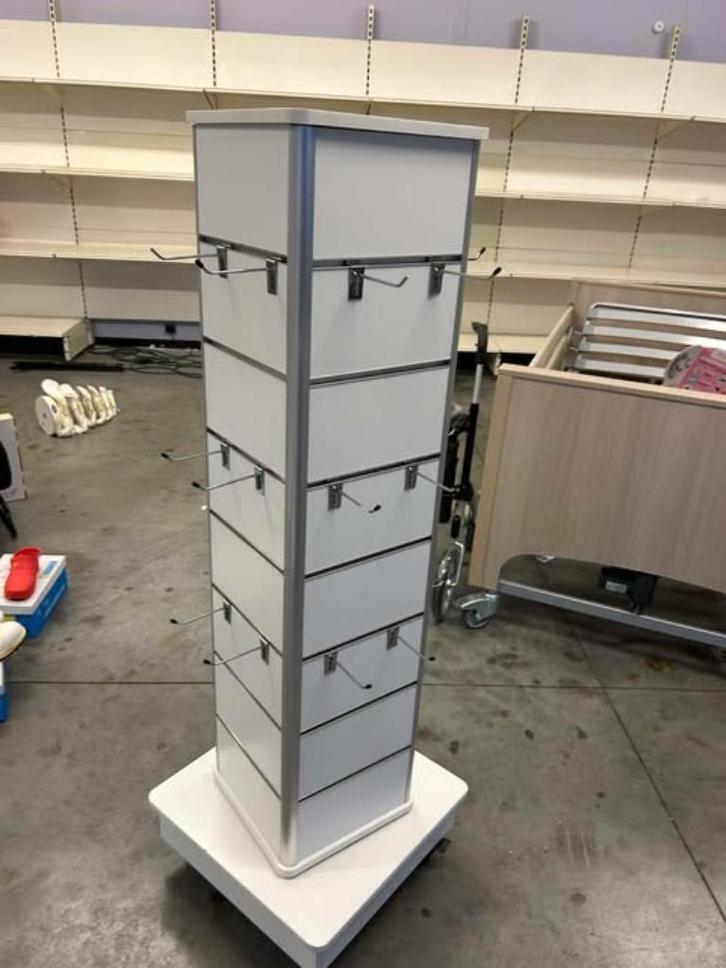 Tour 4 faces L51xP51xH165cm - roulettes - blanc, Articles professionnels, Aménagement de Bureau & Magasin | Commerce & Inventaire