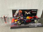 Max Verstappen 1:43 editie 28 Winner malaysian GP 2017 F1, Ophalen of Verzenden, Nieuw, Formule 1