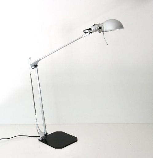Artemide Desk Lamp Model Mandraki Design Riccardo Blumer, Antiek en Kunst, Kunst | Designobjecten, Ophalen of Verzenden