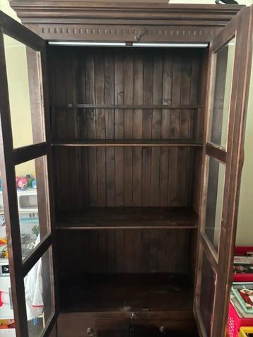Bibliothèque  beschikbaar voor biedingen