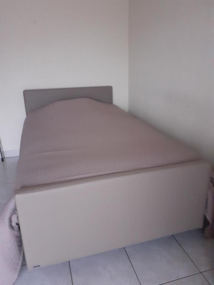 Boxspring 1m20 op 2 m, Huis en Inrichting, Slaapkamer | Boxsprings, Zo goed als nieuw, 120 cm, 200 cm, Twijfelaar, Ophalen