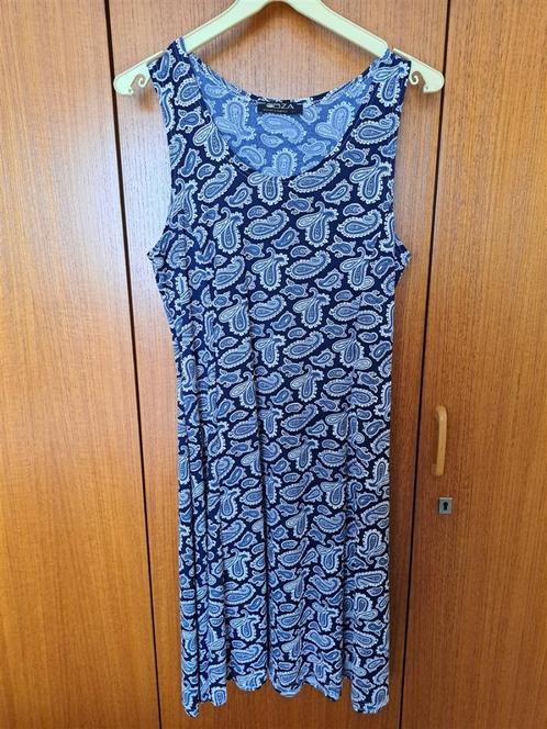 Jurk donkerblauw met cashmere print maat L, Kleding | Dames, Jurken, Zo goed als nieuw, Maat 42/44 (L), Blauw, Ophalen of Verzenden