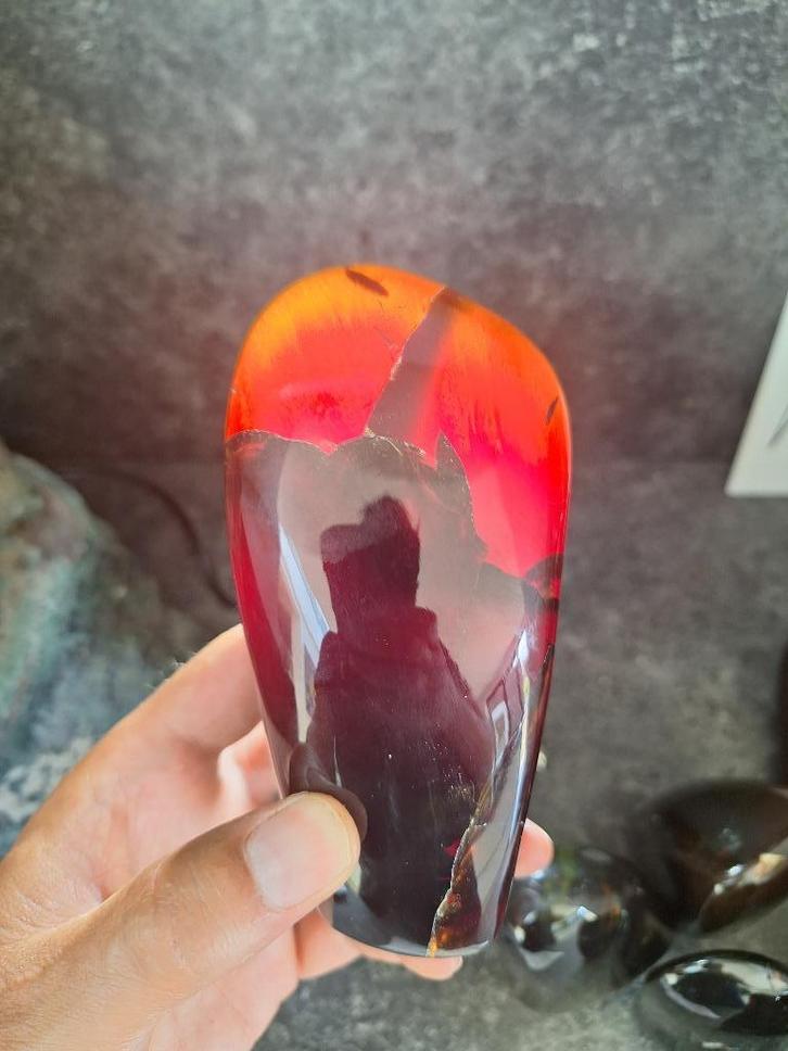 prachtig amber barnsteen sumatra indonesie 308 gram, Verzamelen, Mineralen en Fossielen, Fossiel, Ophalen of Verzenden