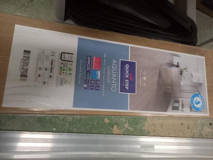 Laminaat quick step+ afwerking profiel, Doe-het-zelf en Bouw, Vloerdelen en Plavuizen, Nieuw, Laminaat, Overige materialen, Ophalen