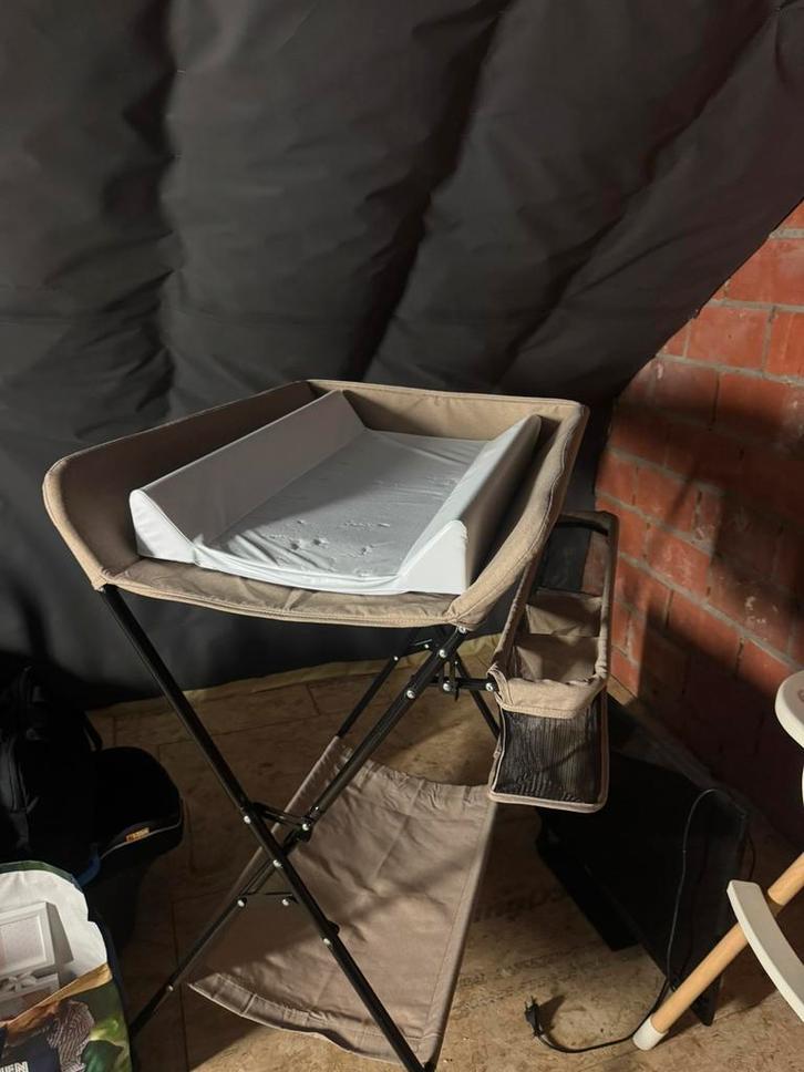 Verzorgingstafel voor baby’s, Kinderen en Baby's, Badjes en Verzorging, Zo goed als nieuw, Ophalen