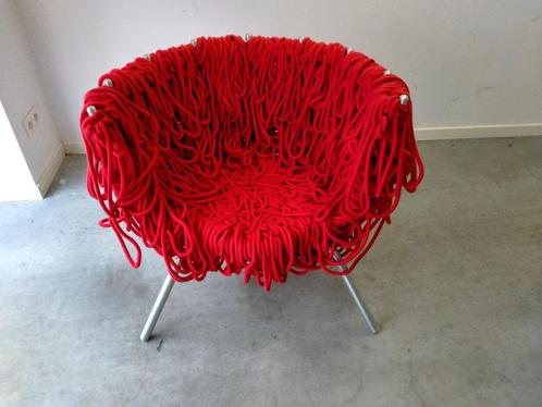 Edra fauteuil Vermelha, Huis en Inrichting, Fauteuils, Zo goed als nieuw, Metaal, Stof, Overige materialen, 75 tot 100 cm, Minder dan 75 cm