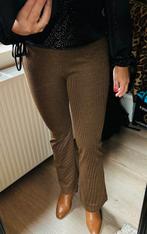 Bruine flared geruite broek NIEUW, Neuf, Taille 38/40 (M), Enlèvement ou Envoi, Brun