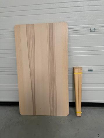 Tafel Ikea Lisabo zo goed als nieuw