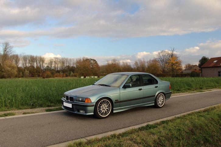 Te koop: BMW E36 328iA '96 Sedan| M52 | Bijna Oldtimer!, Auto's, BMW, Particulier, 3 Reeks, Airconditioning, Alarm, Bluetooth