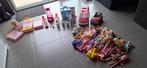 Barbies + toebehoren, Ophalen, Zo goed als nieuw