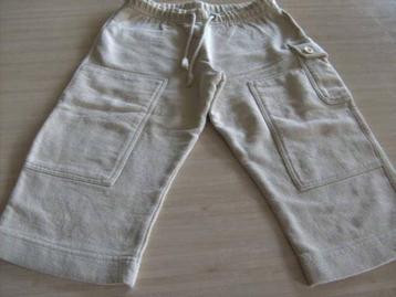 Joggingbroek DADA.  maat 104.  Jongen. beschikbaar voor biedingen