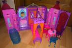 Barbie magisch kasteel / verplaatsbaar opvouwbaar huis, Kinderen en Baby's, Ophalen of Verzenden, Zo goed als nieuw, Barbie